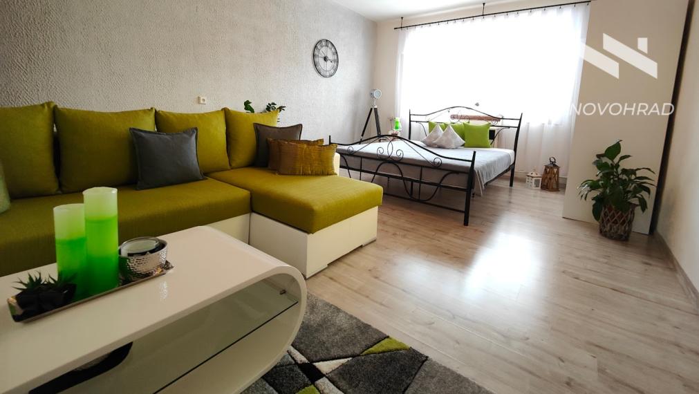 VÝNIMOČNÁ CENA ! Dvojpodlažný rodinný 1/2 dom v Cinobani za cenu bytu