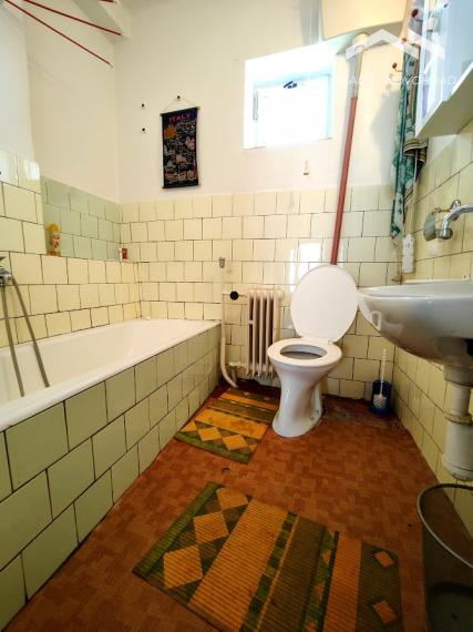 Priestranný rodinný dom v blízkosti centra mesta