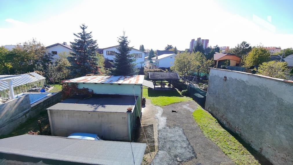 Priestranný rodinný dom v blízkosti centra mesta