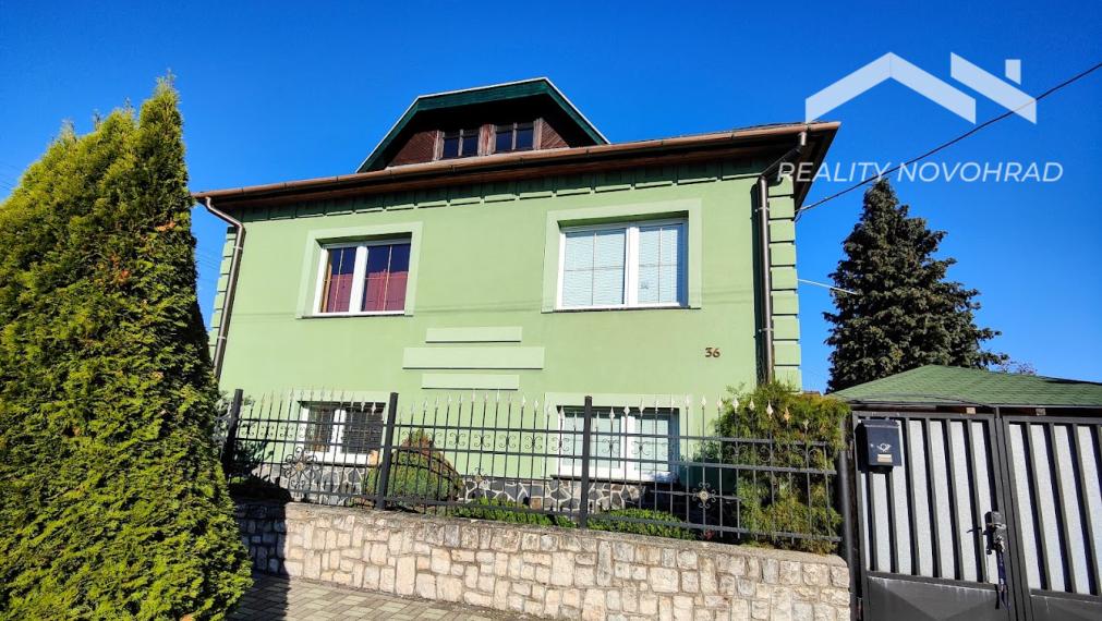 Rodinný dom s bazénom v pokojnej lokalite Lučenca