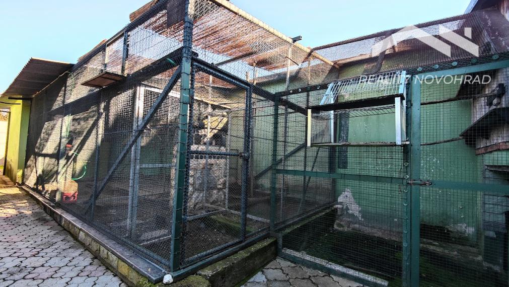 Rodinný dom s bazénom v pokojnej lokalite Lučenca