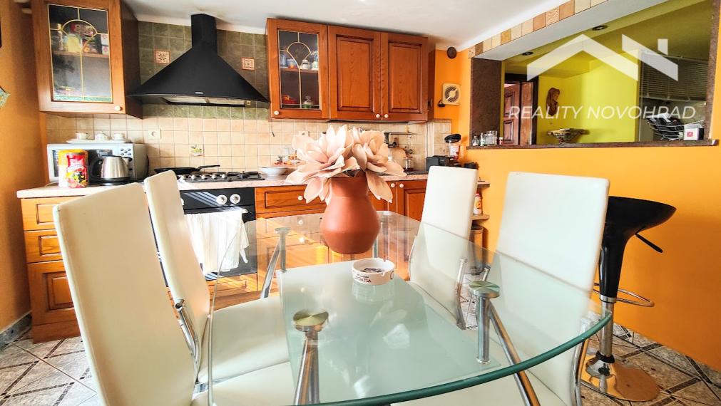 Rodinný dom s bazénom v pokojnej lokalite Lučenca