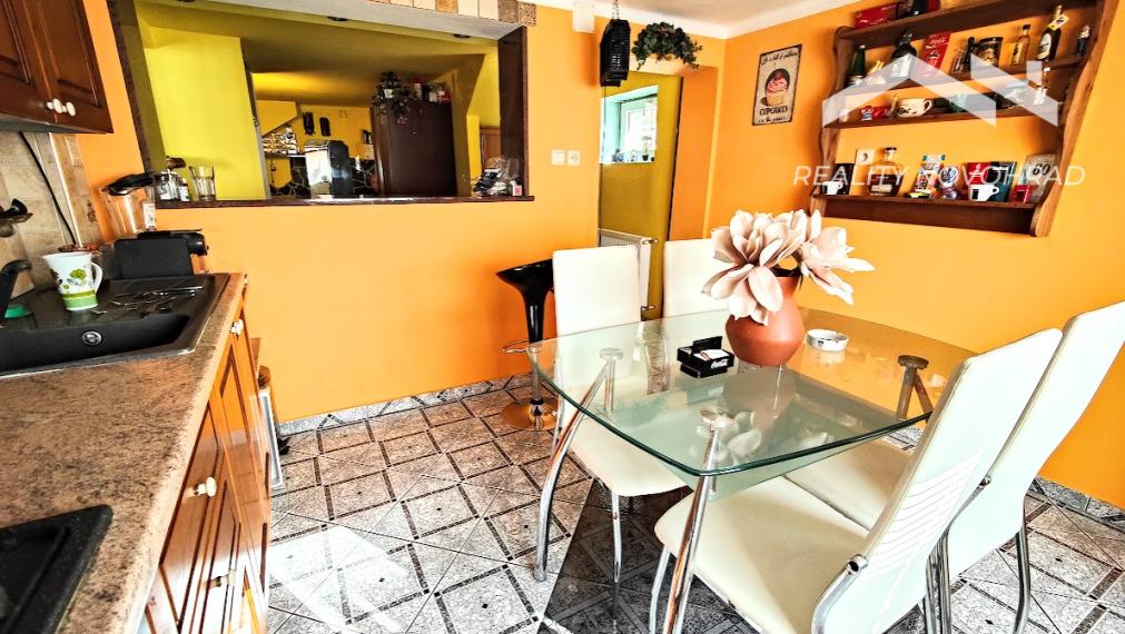 Rodinný dom s bazénom v pokojnej lokalite Lučenca