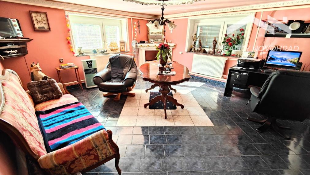 Rodinný dom s bazénom v pokojnej lokalite Lučenca