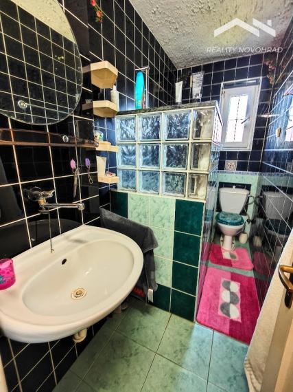 Rodinný dom s bazénom v pokojnej lokalite Lučenca