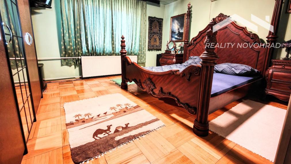 Rodinný dom s bazénom v pokojnej lokalite Lučenca