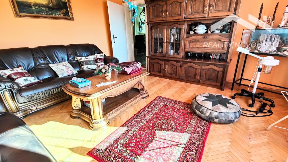 Rodinný dom s bazénom v pokojnej lokalite Lučenca