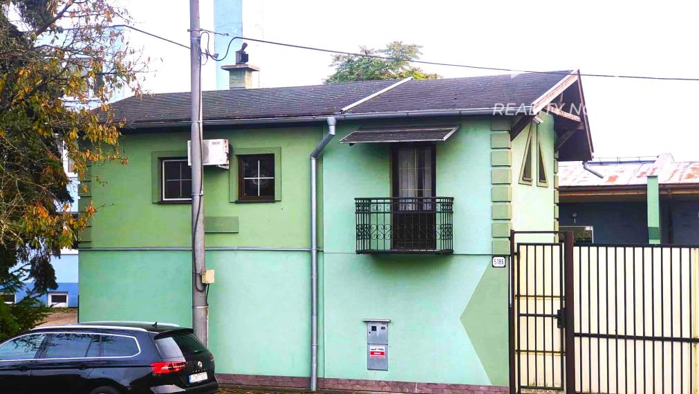 Polyfunkčná budova s  potenciálom: kancelárie, bývanie, dielňa, sklady