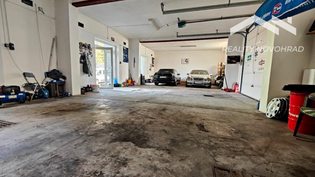 Polyfunkčná budova s  potenciálom: kancelárie, bývanie, dielňa, sklady