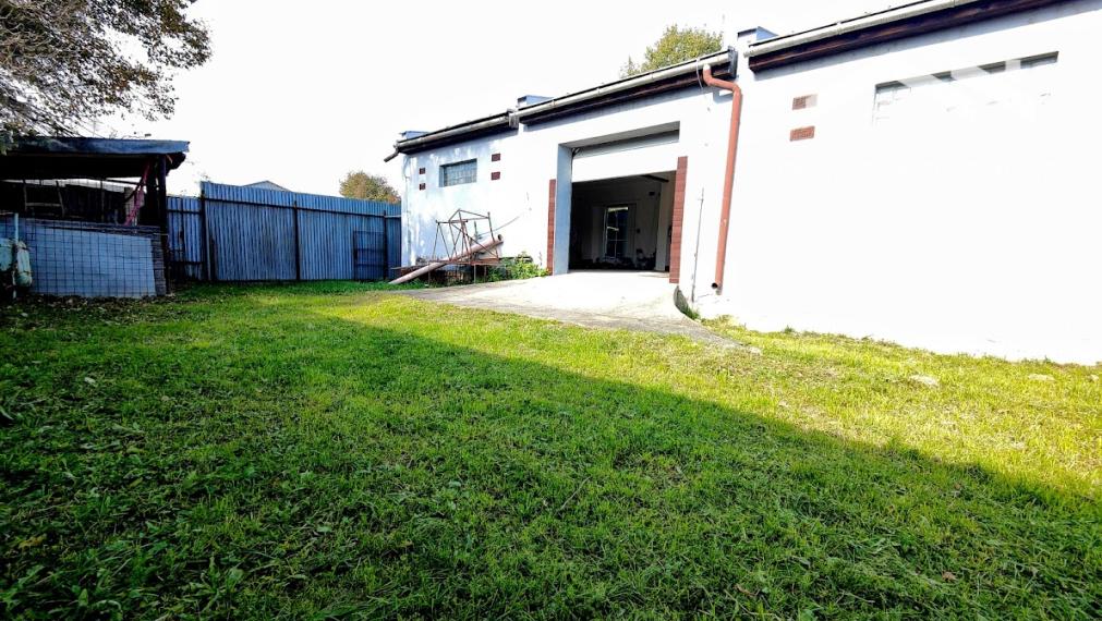 Polyfunkčná budova s  potenciálom: kancelárie, bývanie, dielňa, sklady