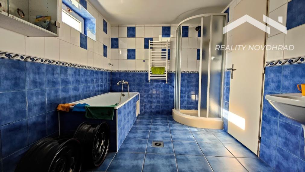 Polyfunkčná budova s  potenciálom: kancelárie, bývanie, dielňa, sklady