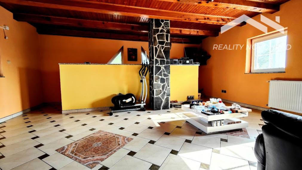 Polyfunkčná budova s  potenciálom: kancelárie, bývanie, dielňa, sklady