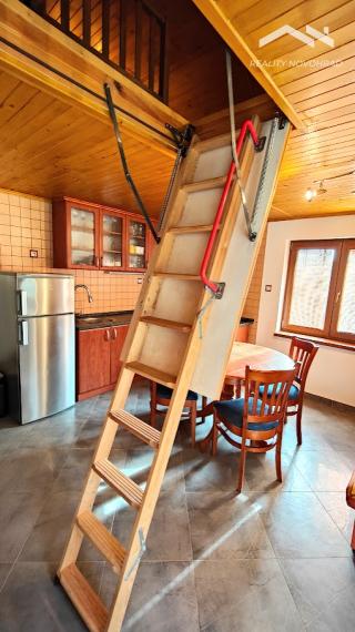 Záhradka so závlahou a murovanou chatkou na Vinici