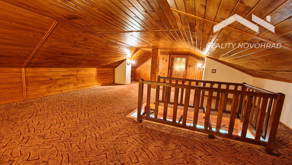 Záhradka so závlahou a murovanou chatkou na Vinici