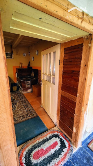 Exkluzívne u Nás: Váš Vidiecky Raj v Malebnej Budinej – Gánkový Dom s Obrovským Potenciálom