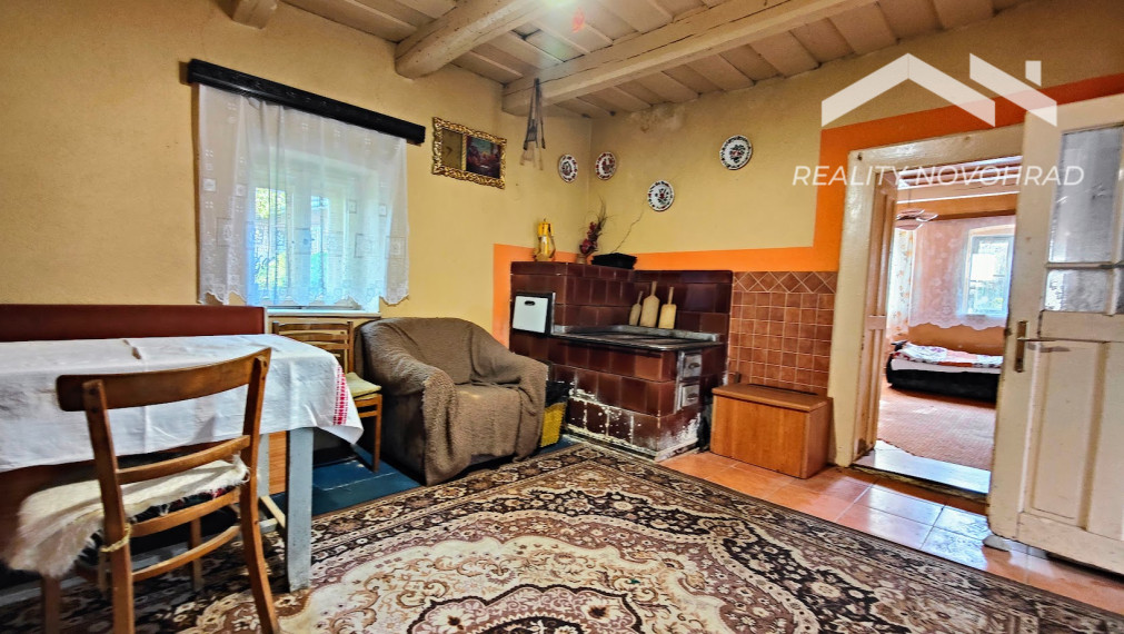 Exkluzívne u Nás: Váš Vidiecky Raj v Malebnej Budinej – Gánkový Dom s Obrovským Potenciálom