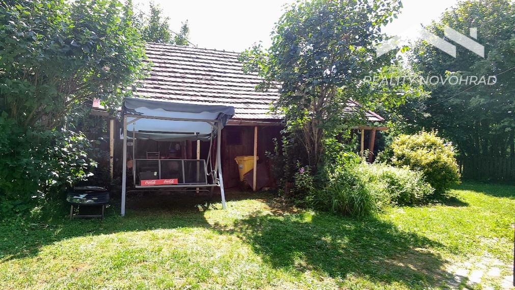 Charizmatický Dom s Príbehom, Históriou a nádherným Pozemkom v Uhorskom