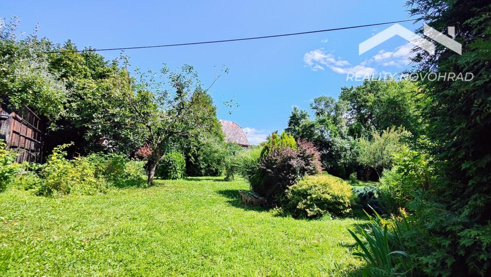 Charizmatický Dom s Príbehom, Históriou a nádherným Pozemkom v Uhorskom