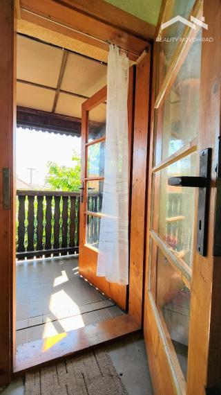 Charizmatický Dom s Príbehom, Históriou a nádherným Pozemkom v Uhorskom