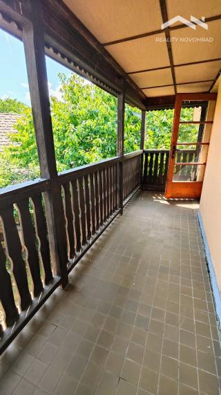 Charizmatický Dom s Príbehom, Históriou a nádherným Pozemkom v Uhorskom