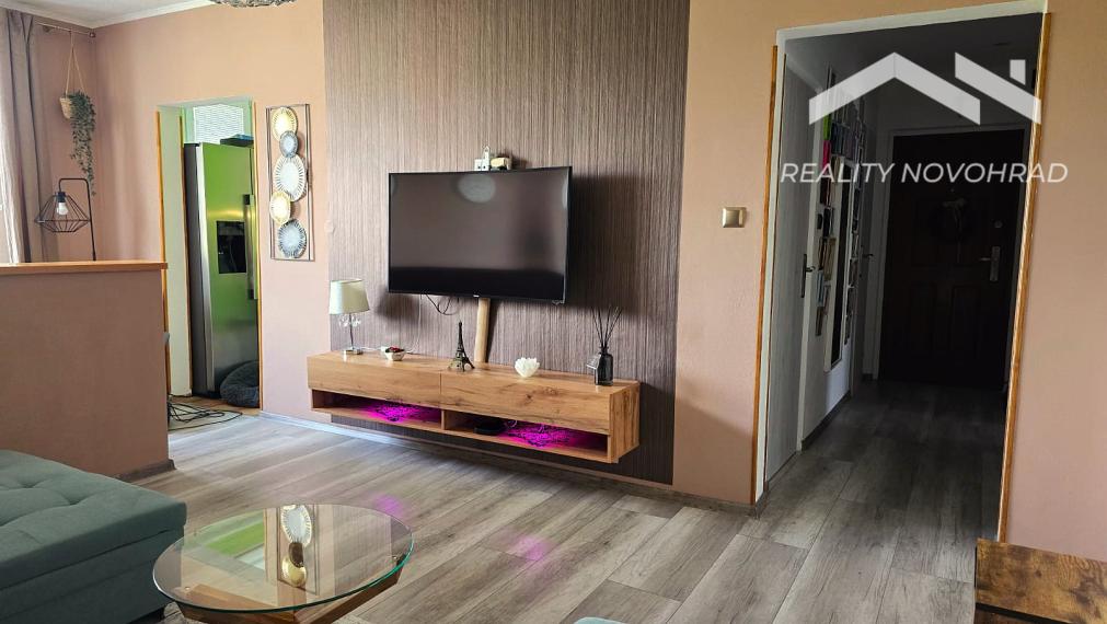 POZOR AKCIOVÁ CENA : Dizajnový 3-izbový byt v novom štýle s klimatizáciou. Pripravený na nasťahovanie.