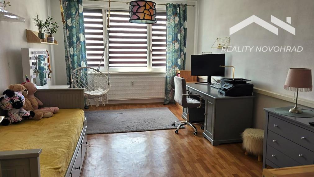 POZOR AKCIOVÁ CENA : Dizajnový 3-izbový byt v novom štýle s klimatizáciou. Pripravený na nasťahovanie.