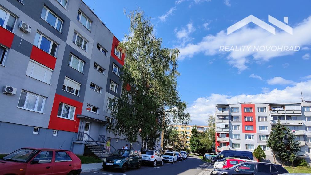 POZOR AKCIOVÁ CENA : Dizajnový 3-izbový byt v novom štýle s klimatizáciou. Pripravený na nasťahovanie.