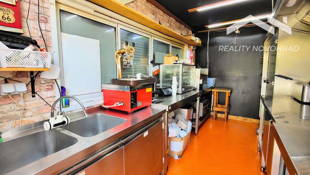 Predaj Zabehnutého Mobilného Gastro Kontajnera - Pipi Grill