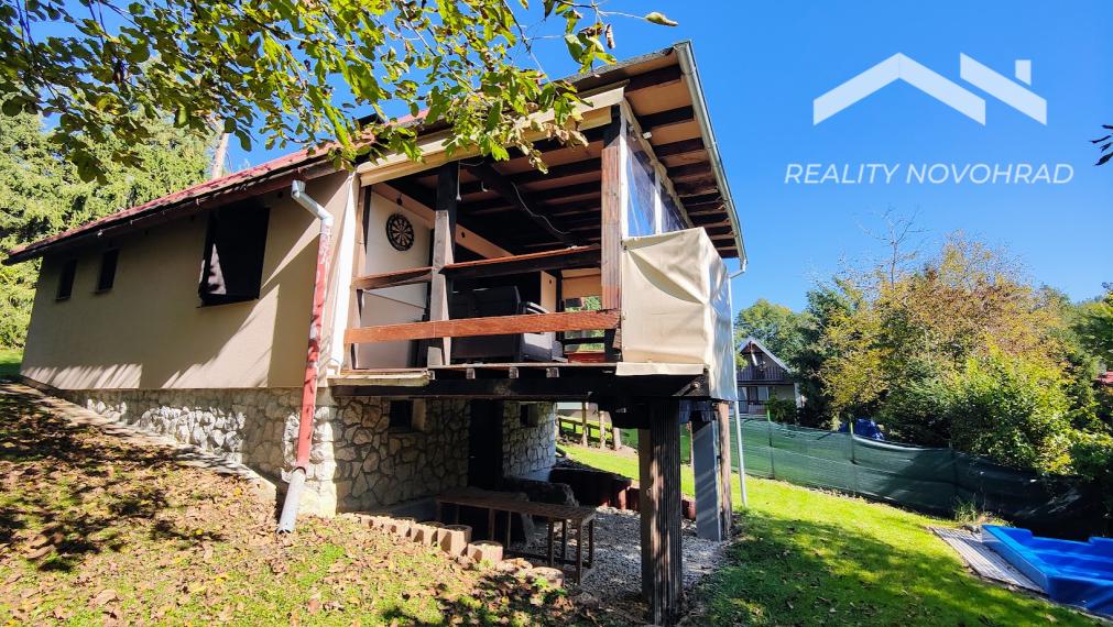 Jedinečná Rekreačná chata Ružiná: Relax so saunou a bazénom - ideálne na celoročné bývanie!