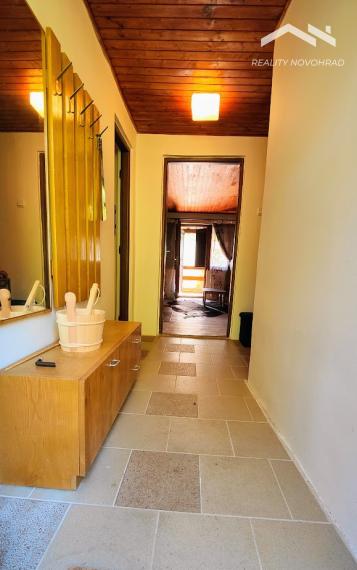 Jedinečná Rekreačná chata Ružiná: Relax so saunou a bazénom - ideálne na celoročné bývanie!