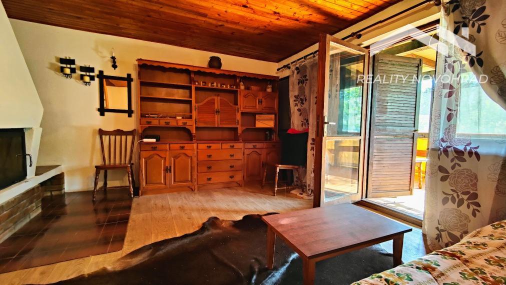 Jedinečná Rekreačná chata Ružiná: Relax so saunou a bazénom - ideálne na celoročné bývanie!