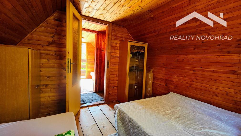 Jedinečná Rekreačná chata Ružiná: Relax so saunou a bazénom - ideálne na celoročné bývanie!