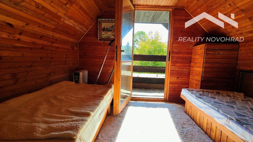 Jedinečná Rekreačná chata Ružiná: Relax so saunou a bazénom - ideálne na celoročné bývanie!