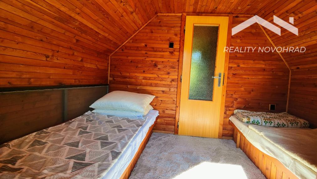 Jedinečná Rekreačná chata Ružiná: Relax so saunou a bazénom - ideálne na celoročné bývanie!