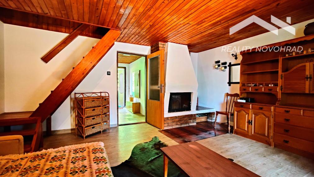 Jedinečná Rekreačná chata Ružiná: Relax so saunou a bazénom - ideálne na celoročné bývanie!