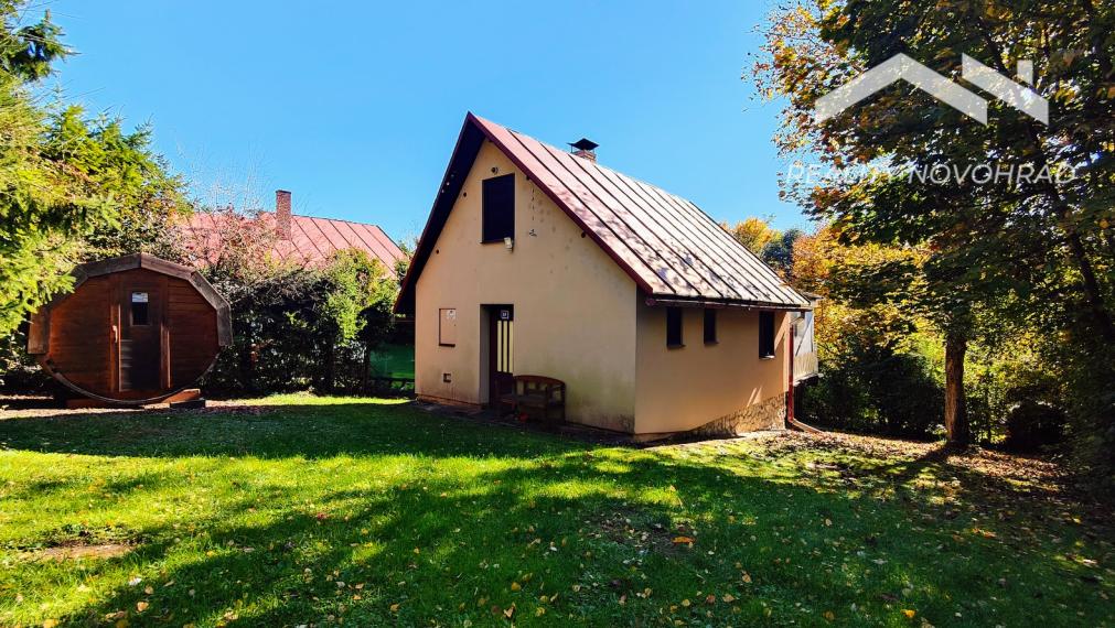 Jedinečná Rekreačná chata Ružiná: Relax so saunou a bazénom - ideálne na celoročné bývanie!