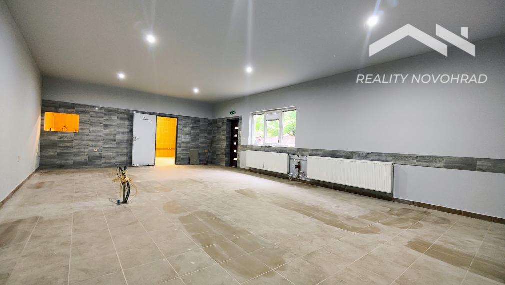 Fiľakovo – Polyfunkčný objekt s Veľkým Potenciálom: Gastro, Ubytovanie aj Služby