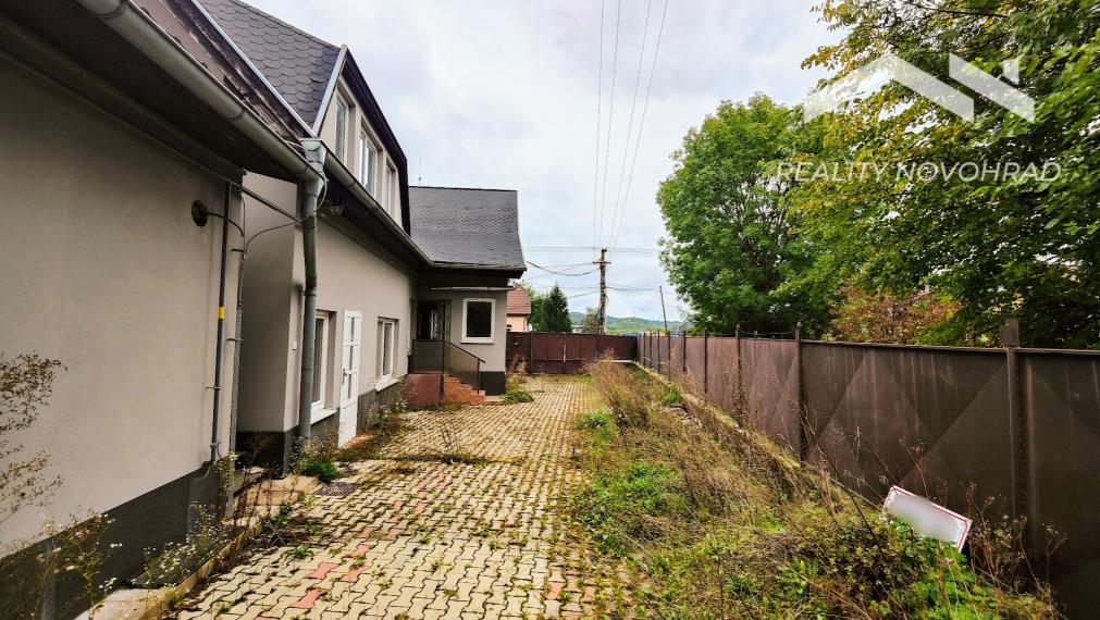 Fiľakovo – Polyfunkčný objekt s Veľkým Potenciálom: Gastro, Ubytovanie aj Služby