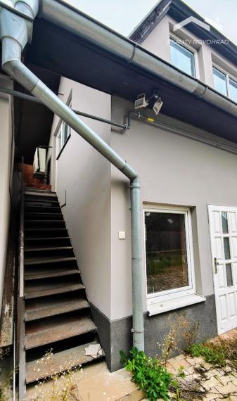 Fiľakovo – Polyfunkčný objekt s Veľkým Potenciálom: Gastro, Ubytovanie aj Služby