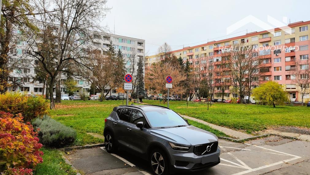 Prémiová ponuka: Štýlový 2-izbový byt s balkónom v absolútnom centre Lučenca