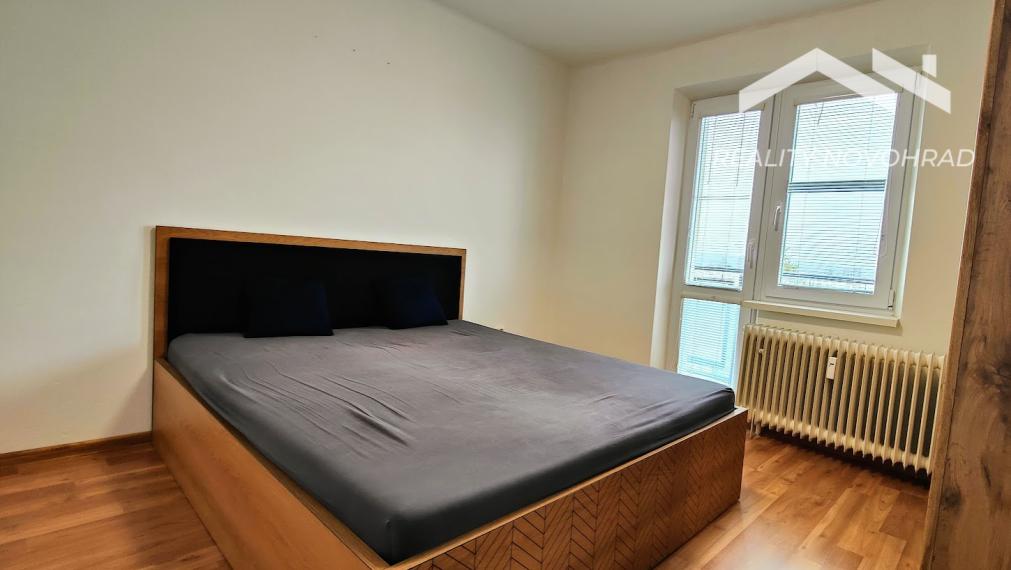 Prémiová ponuka: Štýlový 2-izbový byt s balkónom v absolútnom centre Lučenca