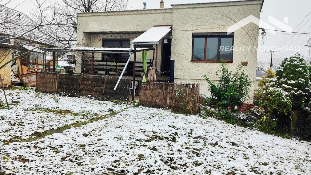 Dvojpodlažný rodinný dom v obľúbenej lokalite Malá Ves