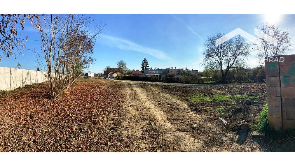 STAVEBNÝ POZEMOK 600 m2  v novo- vybudovanej lokalite v  STREDE MESTA