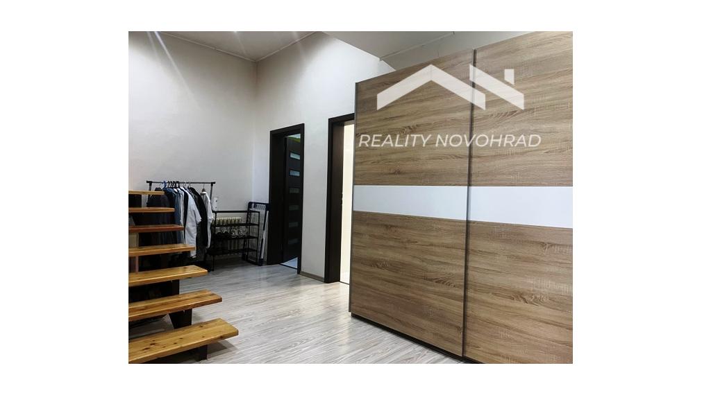 VIDINÁ okr. LUČENEC - RD 240 m2 , BAZÉN, TERASA, GARÁŽ - komplet zrekonštruovaný a zariadený