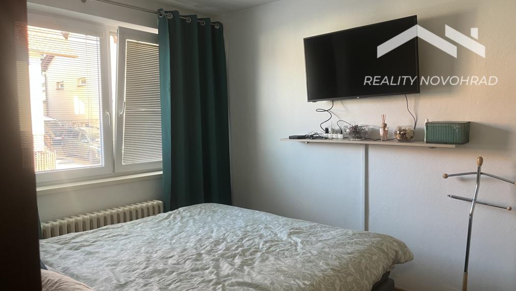 VIDINÁ okr. LUČENEC - RD 240 m2 , BAZÉN, TERASA, GARÁŽ - komplet zrekonštruovaný a zariadený