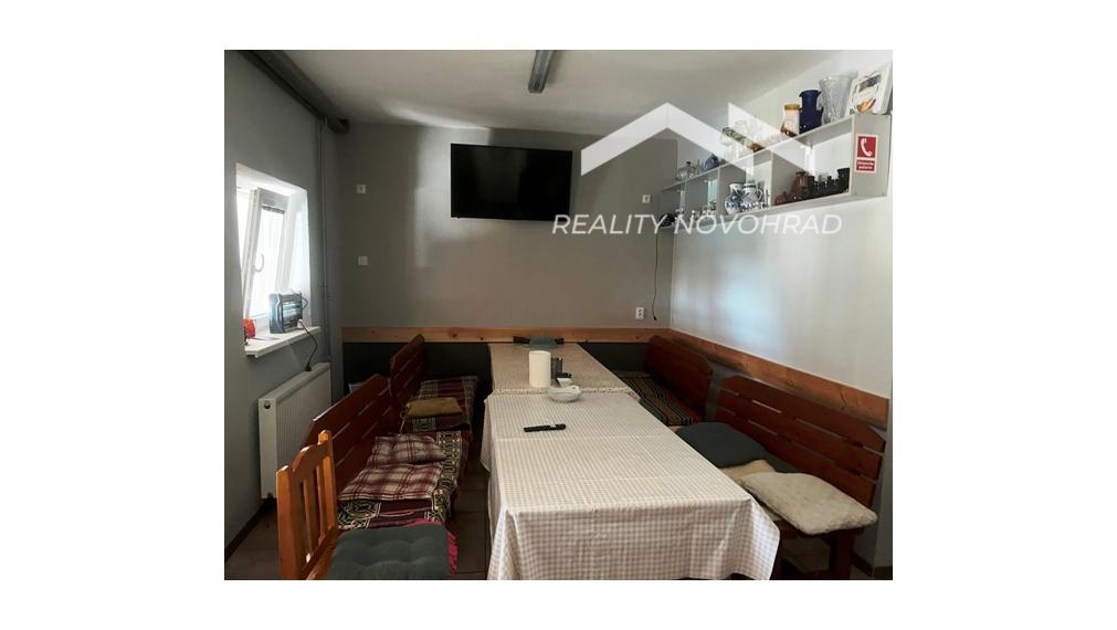 VIDINÁ okr. LUČENEC - RD 240 m2 , BAZÉN, TERASA, GARÁŽ - komplet zrekonštruovaný a zariadený