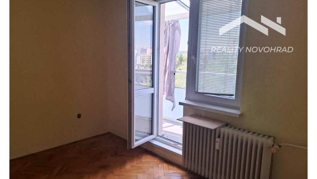 Rúbanisko I - 2 - izbový byt 46 m2, BALKÓN, čiastočná rekonštrukcia, KRÁSNY VÝHĽAD na okolie
