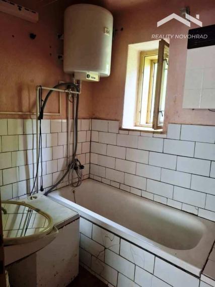 POLTÁR 2 izbový VÍKENDOVÝ domček (chalupa) na pozemku 1193 m2