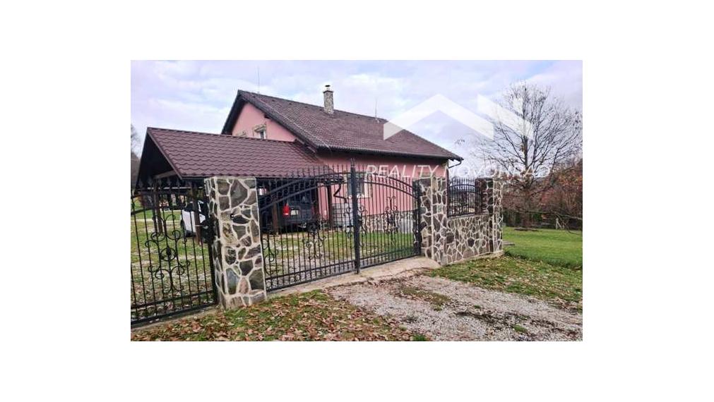 LUKOVIŠTIA okr. RIMAVSKÁ SOBOTA -  štýlovo zrekonštruovaná RODINNÁ USADLOSŤ 1,8 ha s bohatým zázemím