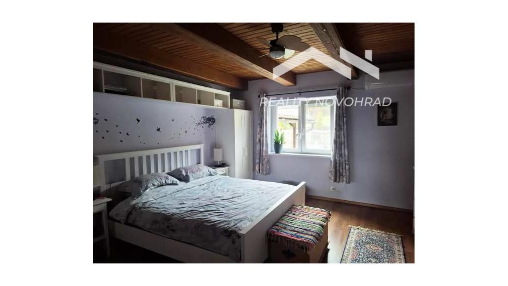 LUKOVIŠTIA okr. RIMAVSKÁ SOBOTA -  štýlovo zrekonštruovaná RODINNÁ USADLOSŤ 1,8 ha s bohatým zázemím